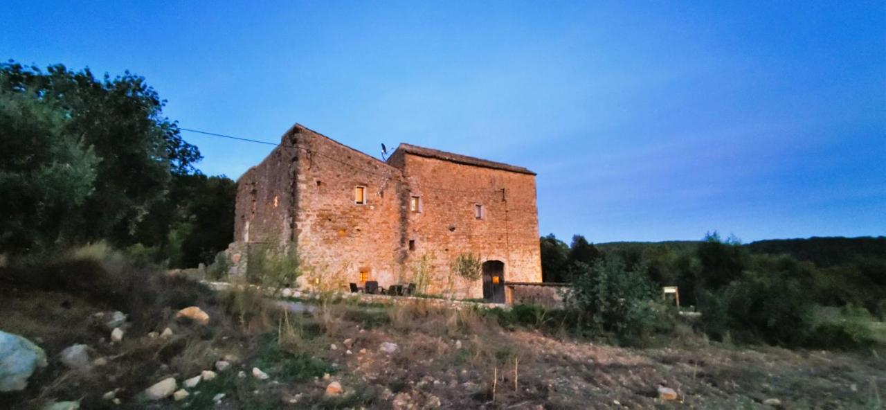 El Castell De Seguero Lägenhet Beuda Exteriör bild